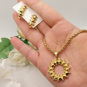 collier et boucles clach