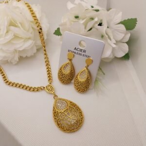 colier et boucle