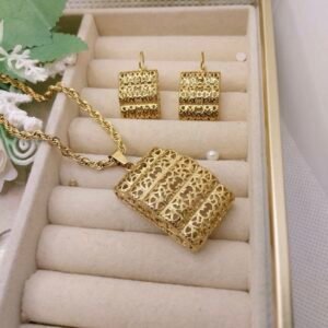 Collier et boucles Faraka